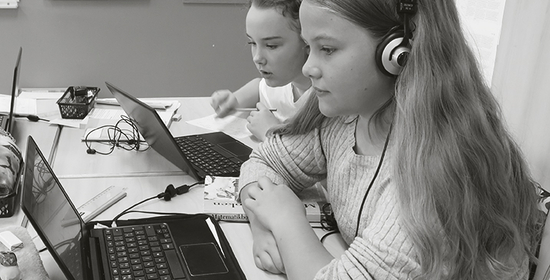 Världsdyslexidagen – Så blir digitala läromedel stor hjälp för elever med dyslexi  